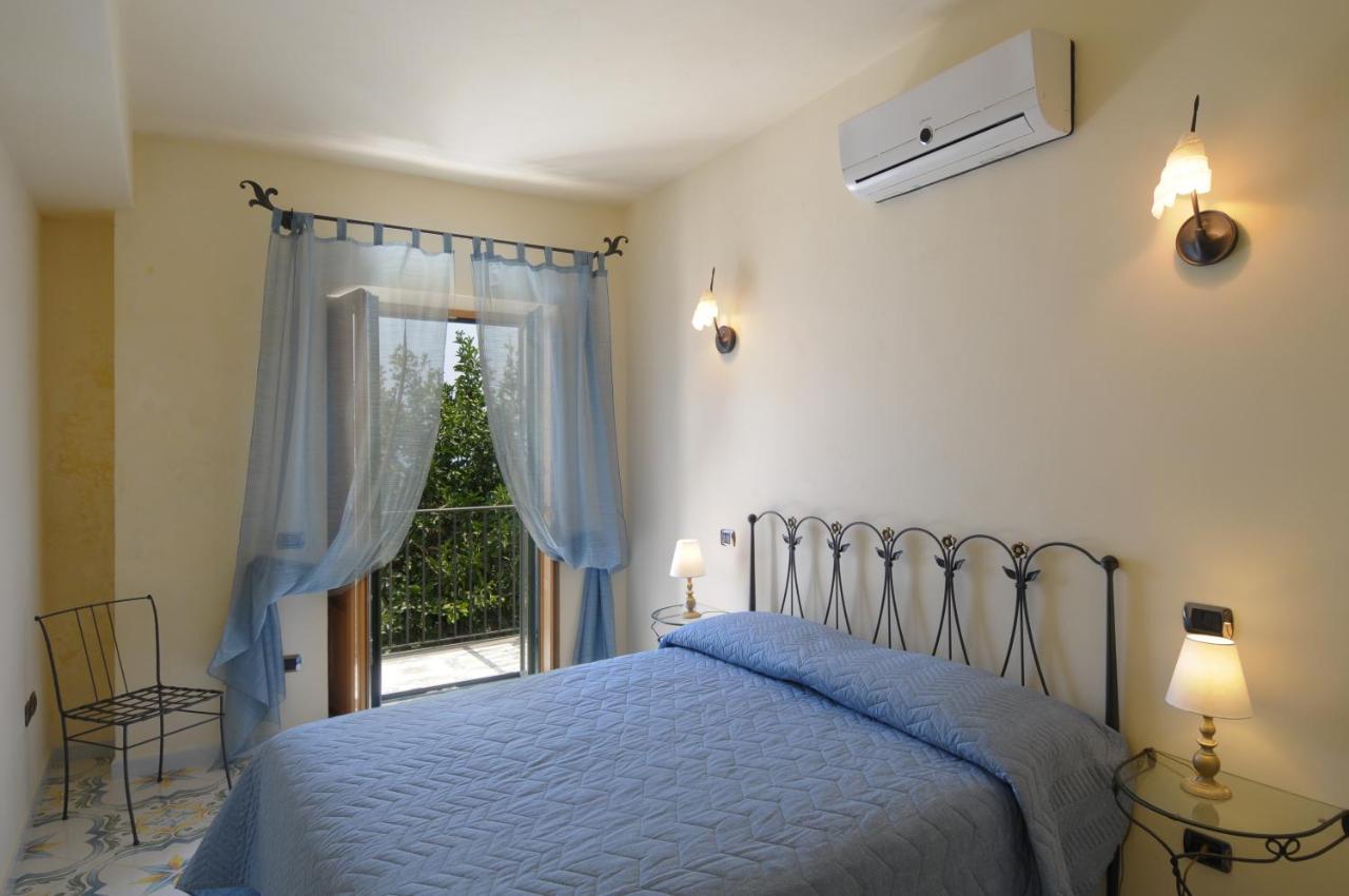 Terrazza Di Rosa - Sea View Villa Praiano Bagian luar foto