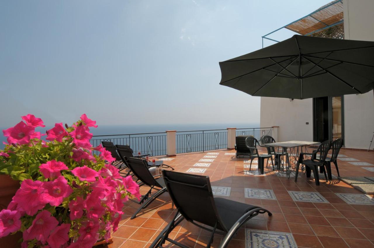 Terrazza Di Rosa - Sea View Villa Praiano Bagian luar foto